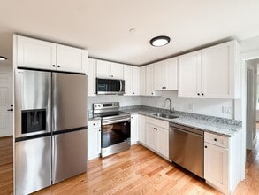 232 Lynnfield St in Lynn, MA - Building Photo - Building Photo