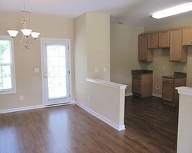 6159 Neuse Wood Dr in Raleigh, NC - Building Photo - Building Photo