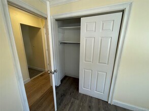 14 Glen Ln in Copiague, NY - Building Photo - Building Photo