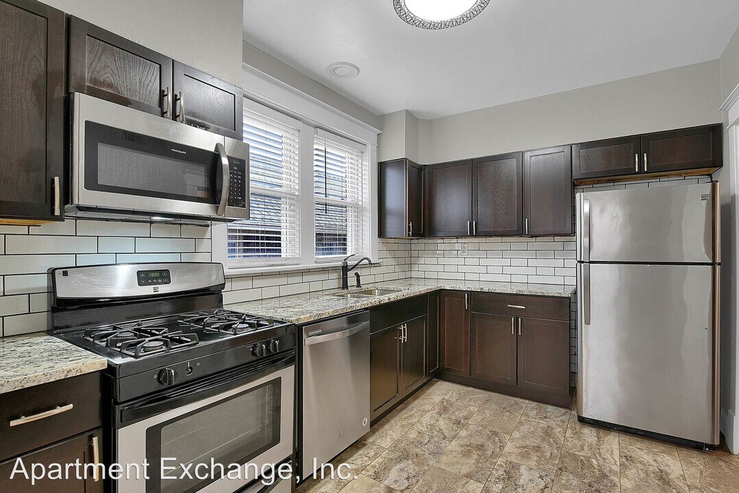 7725 Brookline Terrace in Richmond Heights, MO - Building Photo