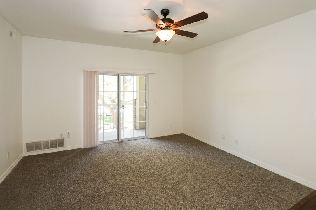 150 S 800 E in Salt Lake City, UT - Building Photo