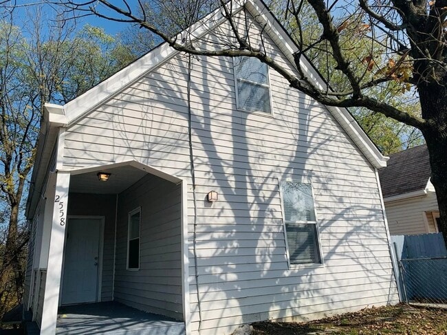 property at 2558 Ring Pl