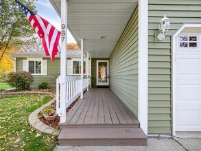 987 Fairledge St in Lake Orion, MI - Building Photo - Building Photo