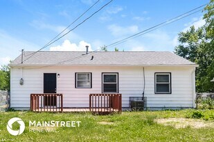 4030 Kalmar Dr in Indianapolis, IN - Building Photo