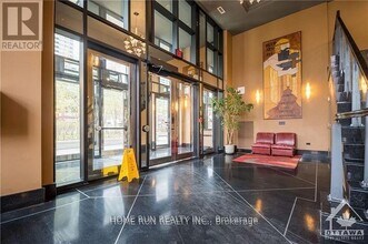 245 Kent St in Ottawa, ON - Building Photo - Building Photo