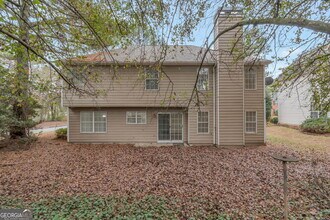 1385 Pinebreeze Way in Marietta, GA - Building Photo - Building Photo