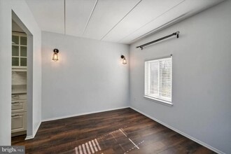 113 Village Walk in Exton, PA - Building Photo - Building Photo