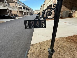 4245 Essex Pond Wy in Cumming, GA - Building Photo - Building Photo