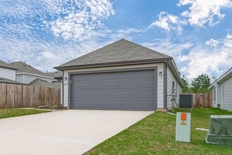 2412 Cave Fish Dr in Conroe, TX - Building Photo - Building Photo