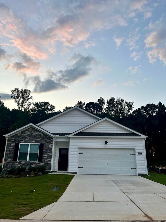 203 Pisgah St in Sanford, NC - Foto de edificio