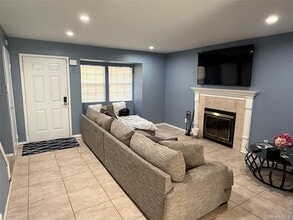 12 Paine Commons in Yaphank, NY - Building Photo - Building Photo