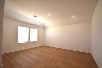 568 Colorado St in Farmington, AR - Building Photo - Building Photo