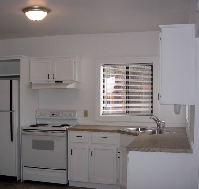 1125 NW Albany Ave in Bend, OR - Building Photo - Building Photo