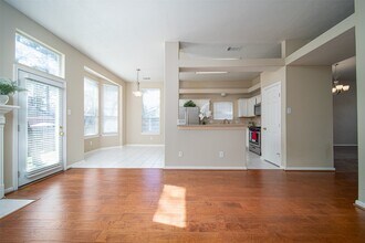 23 Maize Meadow Pl in Spring, TX - Foto de edificio - Building Photo