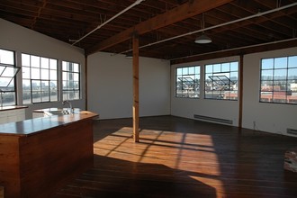 1080 Lofts in Oakland, CA - Building Photo - Interior Photo