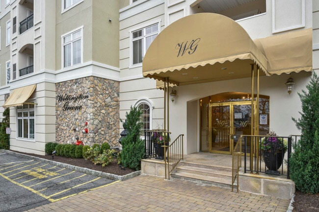 410 Westchester Ave in Port Chester, NY - Building Photo - Building Photo