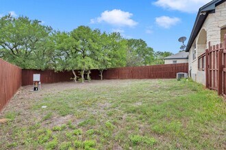 623 Skyline Dr in Kingsland, TX - Building Photo - Building Photo