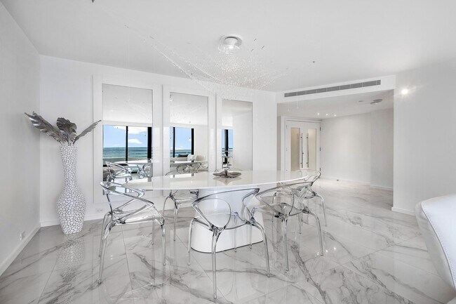 1400 S Ocean Blvd in Boca Raton, FL - Foto de edificio - Building Photo