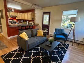 328 E 15th Ave, Unit 6 in Anchorage, AK - Building Photo