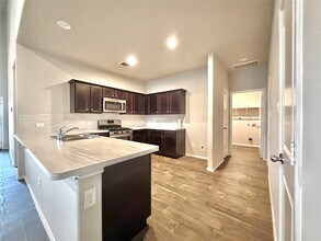 5410 Pembrokeshire Cir in Katy, TX - Building Photo - Building Photo
