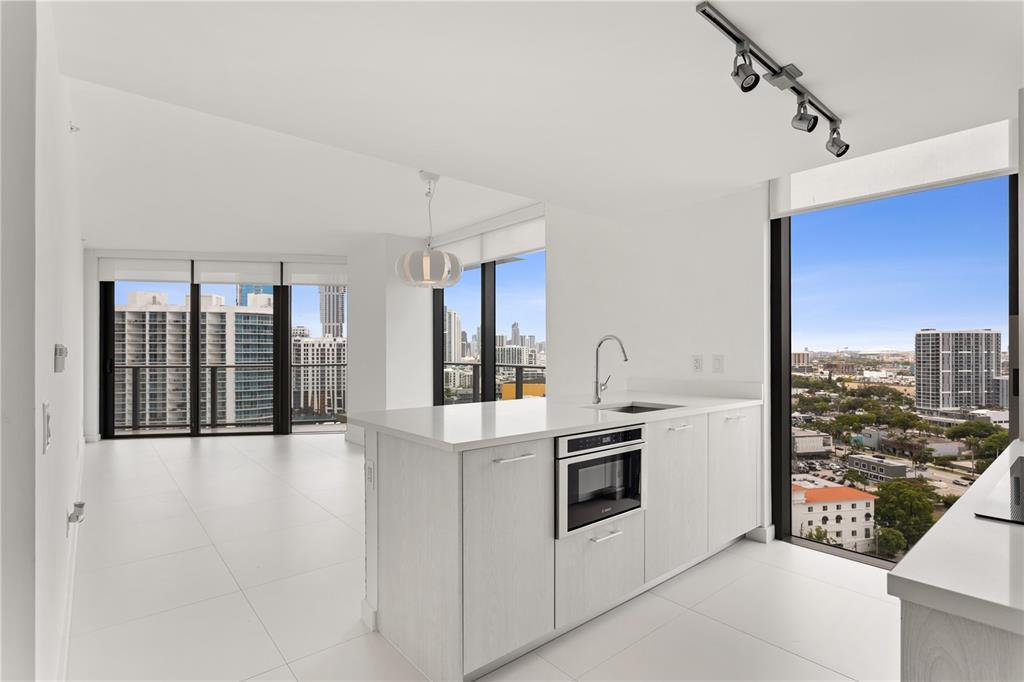501 NE 31st St, Unit 1508 in Miami, FL - Building Photo