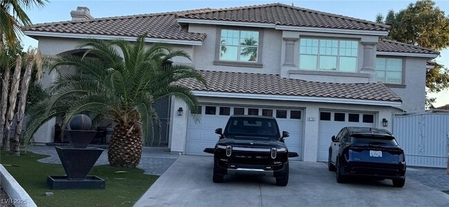 property at 8735 W Knollmist Dr