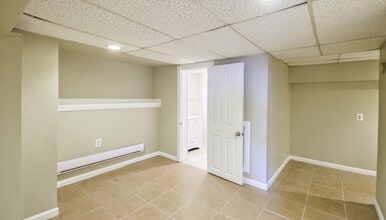 29 S Jefferson St, Unit 1 in Frederick, MD - Building Photo - Building Photo