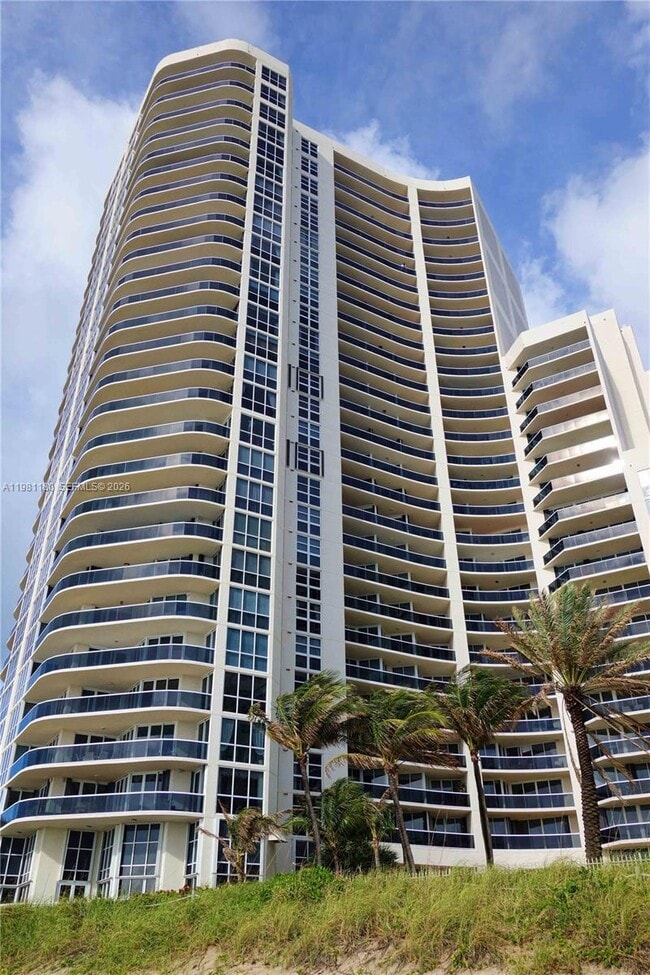 3200 N Ocean Blvd in Fort Lauderdale, FL - Building Photo - Building Photo