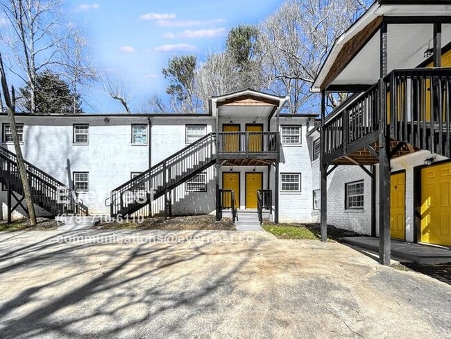 399 Holly St NW in Atlanta, GA - Building Photo - Building Photo