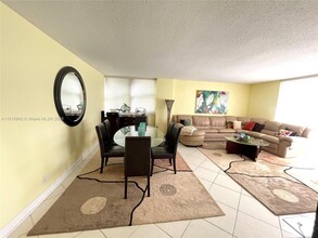 2030 S Ocean Dr, Unit #327 in Hallandale Beach, FL - Building Photo - Building Photo