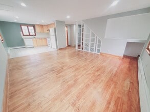 17 Linden St, Unit 2 in Norwalk, CT - Building Photo - Building Photo