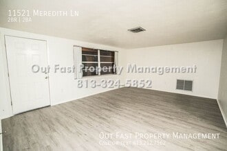 11521 Meredith Ln in Port Richey, FL - Foto de edificio - Building Photo