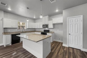4215 Oneal St in Greenville, TX - Building Photo - Building Photo