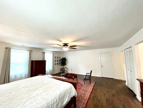 2201 Baylake Rd in Virginia Beach, VA - Building Photo - Building Photo