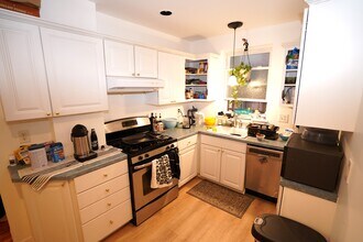 33 Dwight St in Brookline, MA - Building Photo - Building Photo