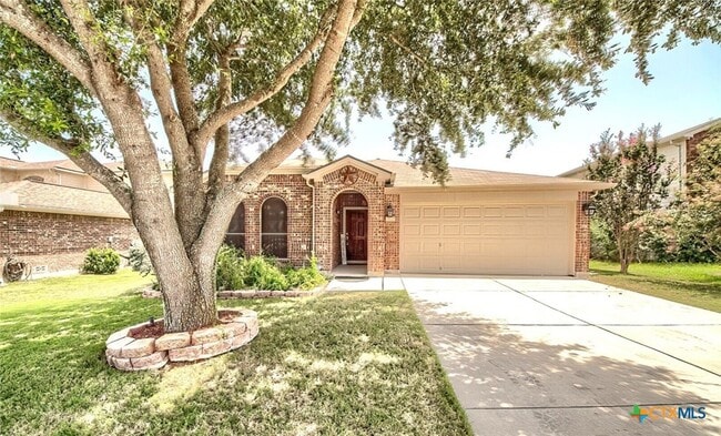 property at 5509 Columbia Dr