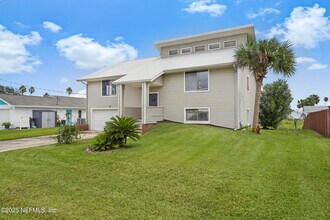 17 Clinton Ct S in Palm Coast, FL - Building Photo - Building Photo