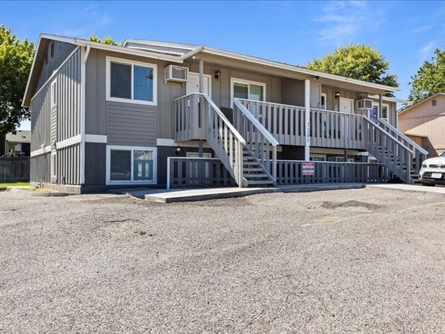 1207 W 13th Ave in Kennewick, WA - Building Photo - Building Photo