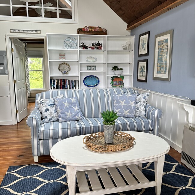 1072 Washington St, Unit The Loft