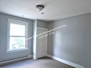 703 24th St in Beaver Falls, PA - Building Photo - Building Photo