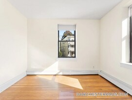 11 Victory Rd, Unit 27 in Boston, MA - Building Photo