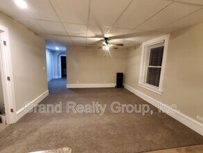 137 Cedar Ave in Lake Villa, IL - Building Photo - Building Photo