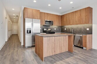 2824 W Van Buren St in Chicago, IL - Building Photo - Building Photo