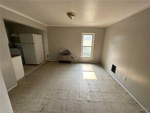 113 E Lynde St in Watertown, NY - Building Photo - Building Photo