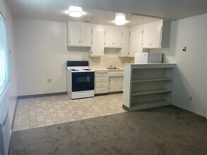 2253 2nd Ave in Sacramento, CA - Foto de edificio - Building Photo