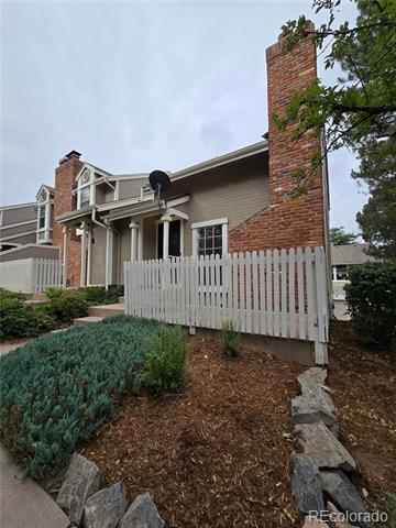 2832 W Long Dr in Littleton, CO - Building Photo