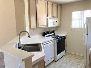 11335 Affinity Ct in San Diego, CA - Building Photo - Building Photo