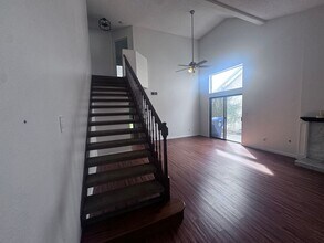 23404 Vía Tehago in Santa Clarita, CA - Building Photo - Building Photo