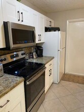 12228 Sag Harbor Ct in Wellington, FL - Building Photo - Building Photo