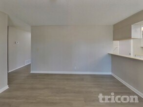 7815 Melbury Forest in San Antonio, TX - Foto de edificio - Building Photo